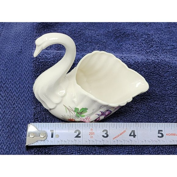 CRE Irish Porcelain‎ Galway Ireland Swan With Hand Painted Flowers Purple/Pink - Picture 8 of 10
